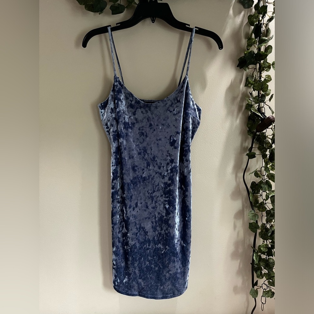 Forever 21 velvet dress